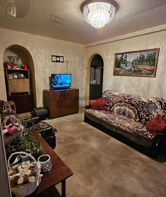 Продаётся 3-комнатная квартира, 40.7 м²