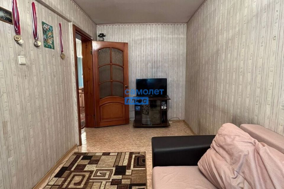 Продаётся 4-комнатная квартира, 82.6 м²
