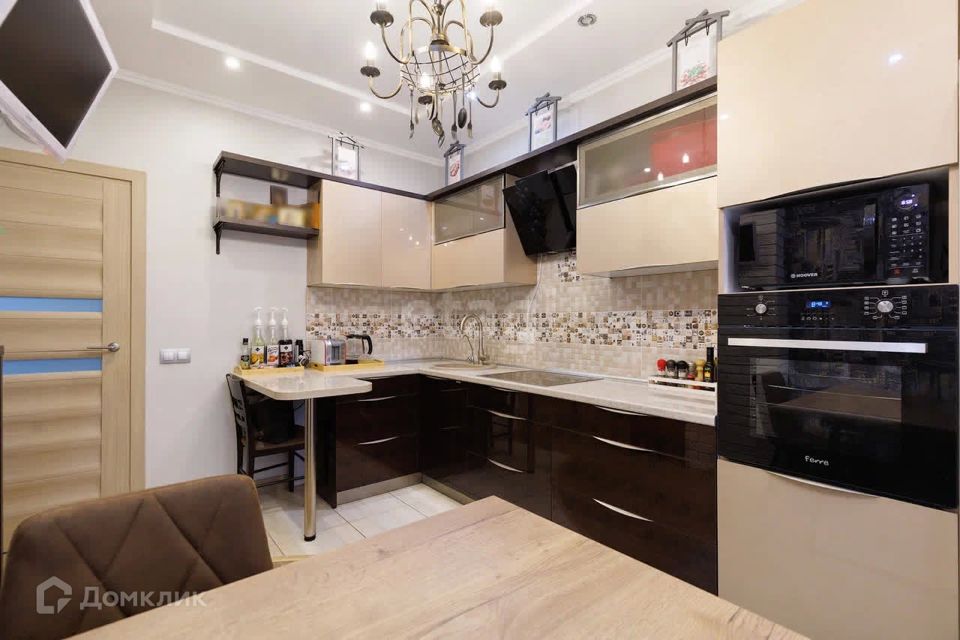 Продаётся 1-комнатная квартира, 46 м²