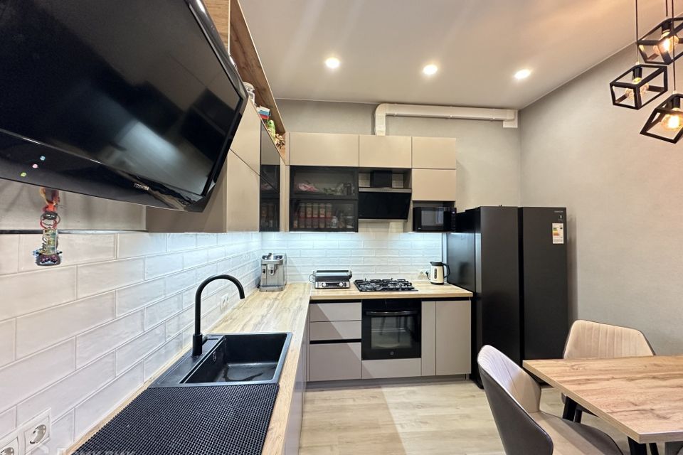 Продаётся 1-комнатная квартира, 42.5 м²