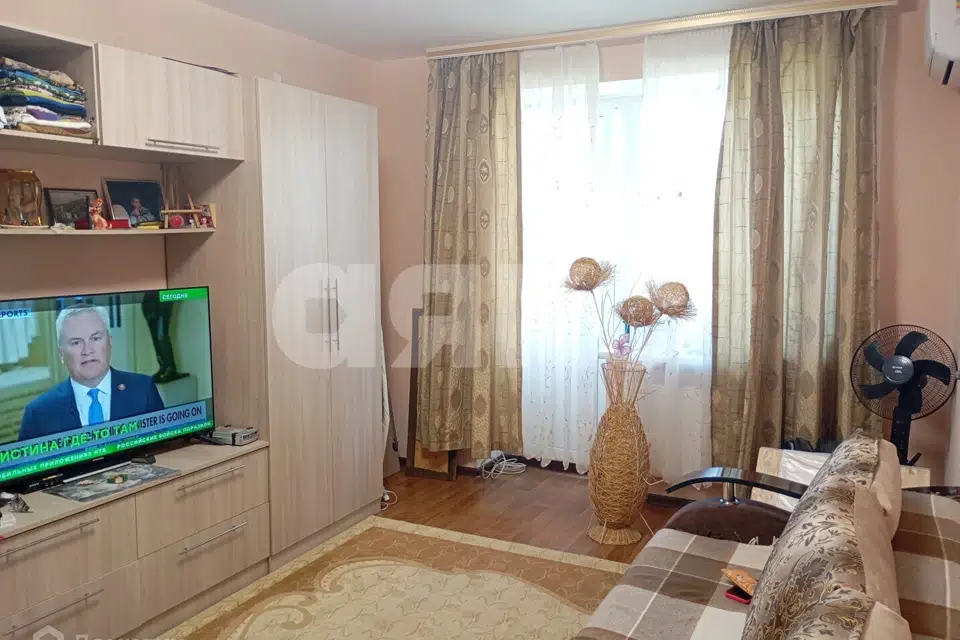 Продаётся 1-комнатная квартира, 46 м²