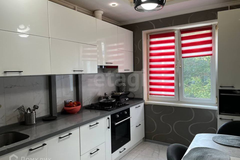 Продаётся 3-комнатная квартира, 63 м²