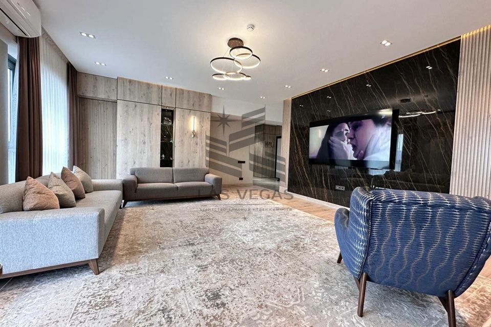 Сдаётся 4-комнатная квартира, 169 м²