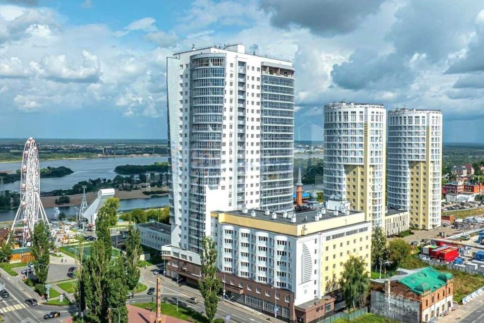 Продаётся 1-комнатная квартира, 63 м²
