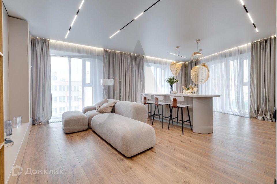 Продаётся 3-комнатная квартира, 127.5 м²
