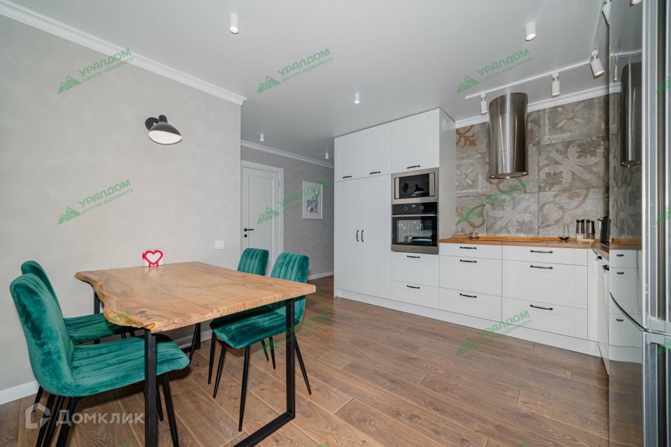 Продаётся 2-комнатная квартира, 72.9 м²