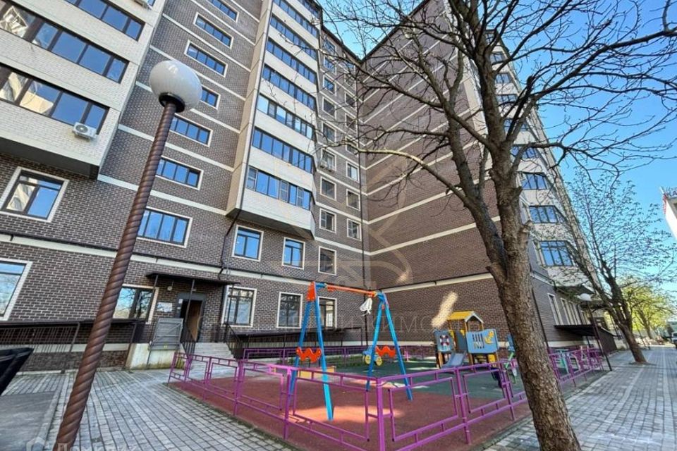 Продаётся 3-комнатная квартира, 110 м²