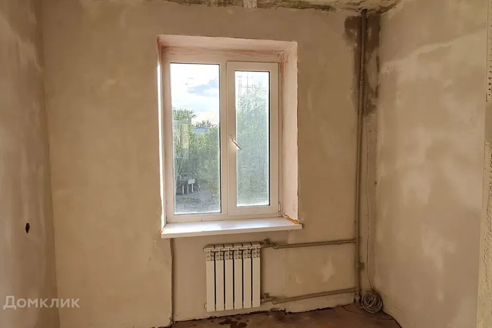 Продаётся 4-комнатная квартира, 64 м²