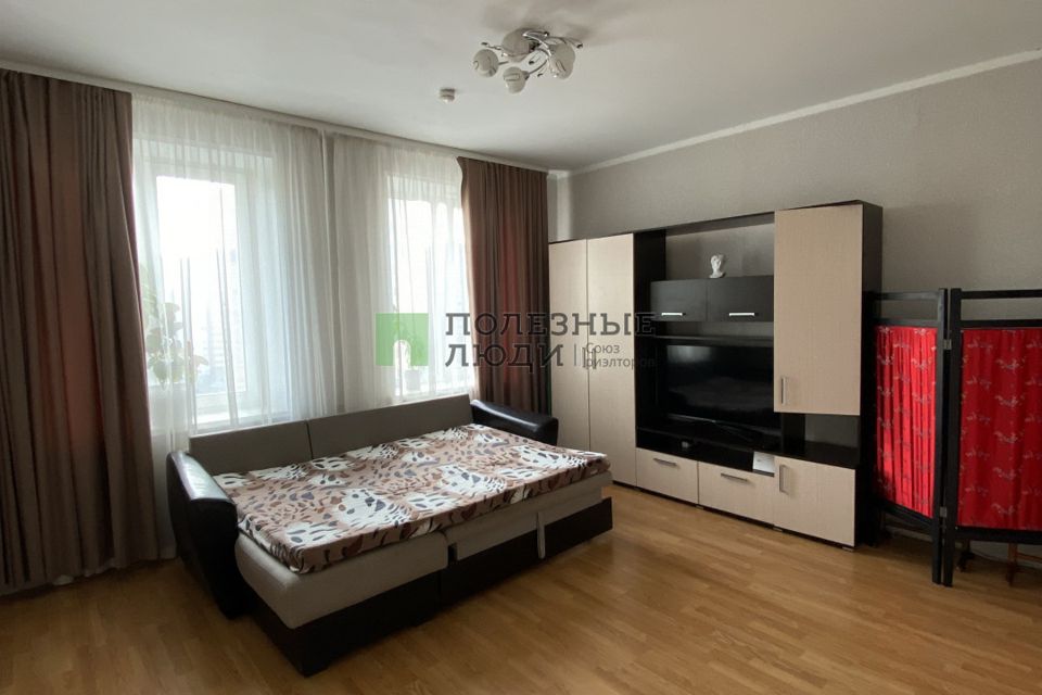 Продаётся 1-комнатная квартира, 43.3 м²