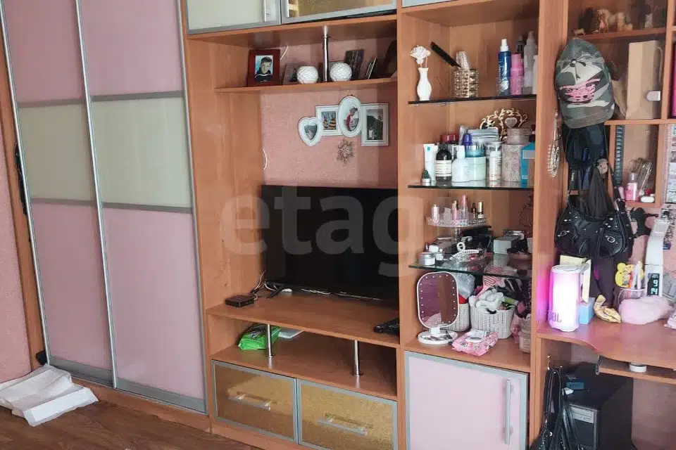 Продаётся 3-комнатная квартира, 62.1 м²