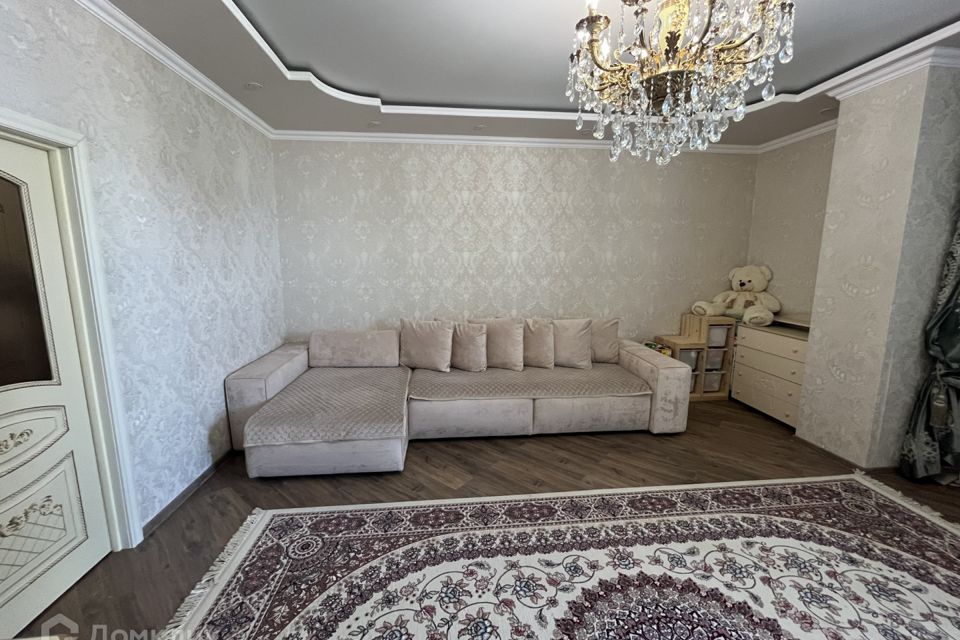 Продаётся 2-комнатная квартира, 100.6 м²