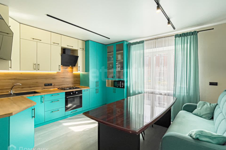 Продаётся 3-комнатная квартира, 82.2 м²