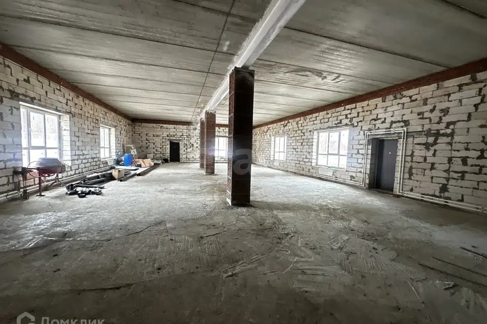 Продаётся торговое помещение, 313.9 м²