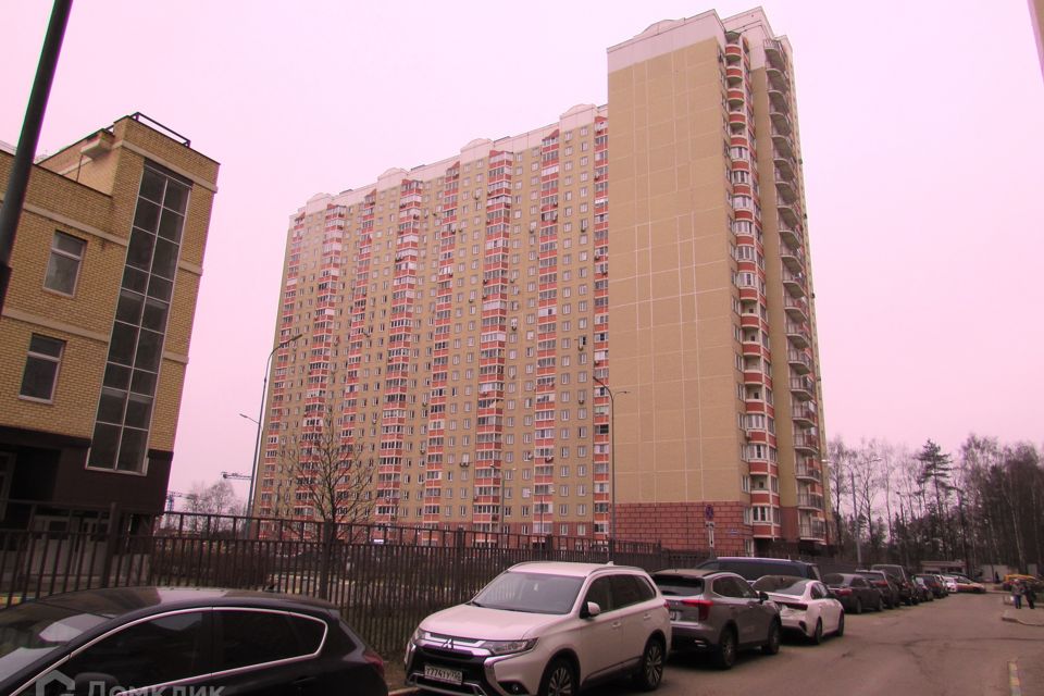 Продаётся 1-комнатная квартира, 43.7 м²