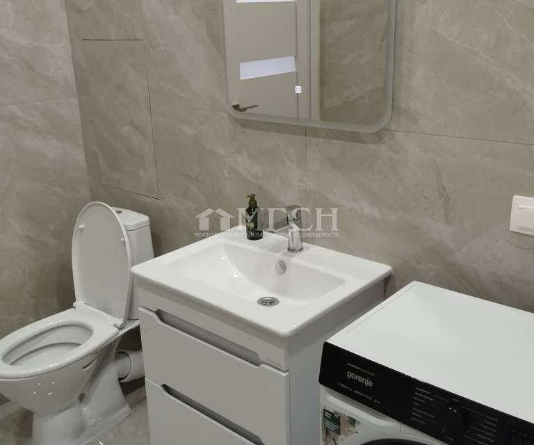 Сдаётся 1-комнатная квартира, 43 м²