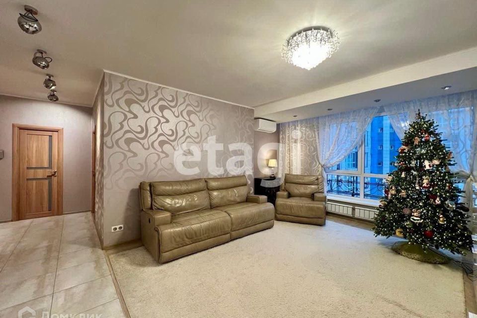 Продаётся 4-комнатная квартира, 104.3 м²