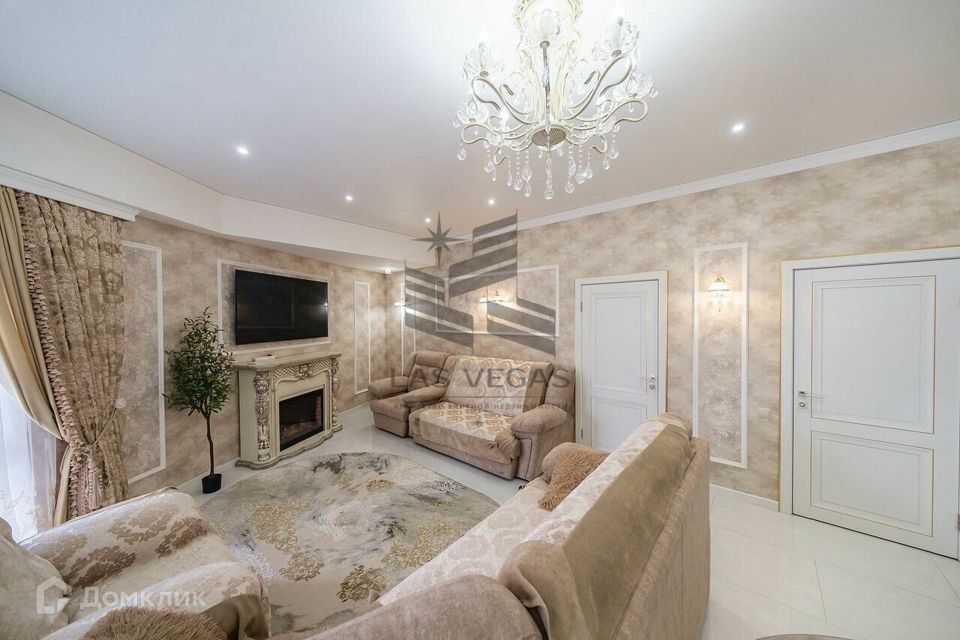 Сдаётся 4-комнатная квартира, 104 м²