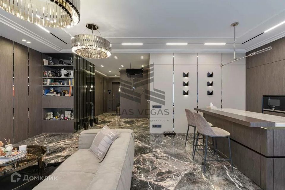 Сдаётся 3-комнатная квартира, 130 м²