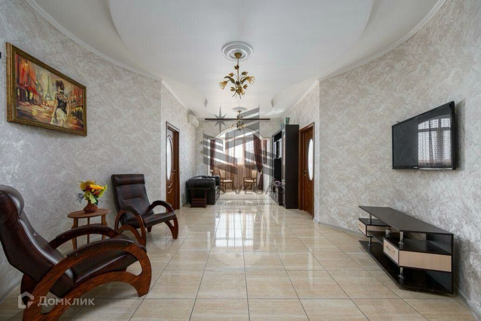 Сдаётся 3-комнатная квартира, 120 м²