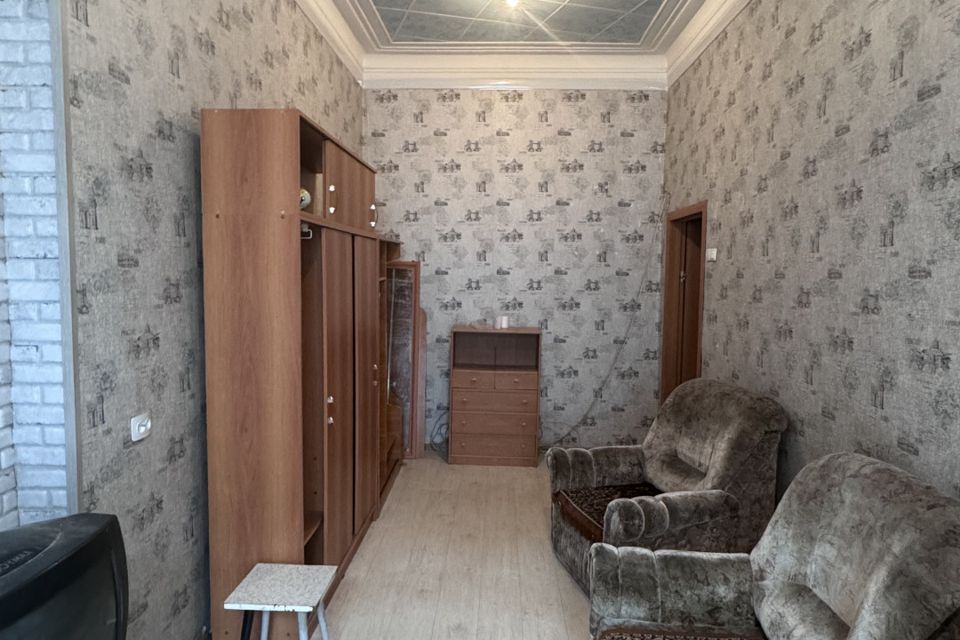 Продаётся комната в 6-комн. квартире, 16.8 м²