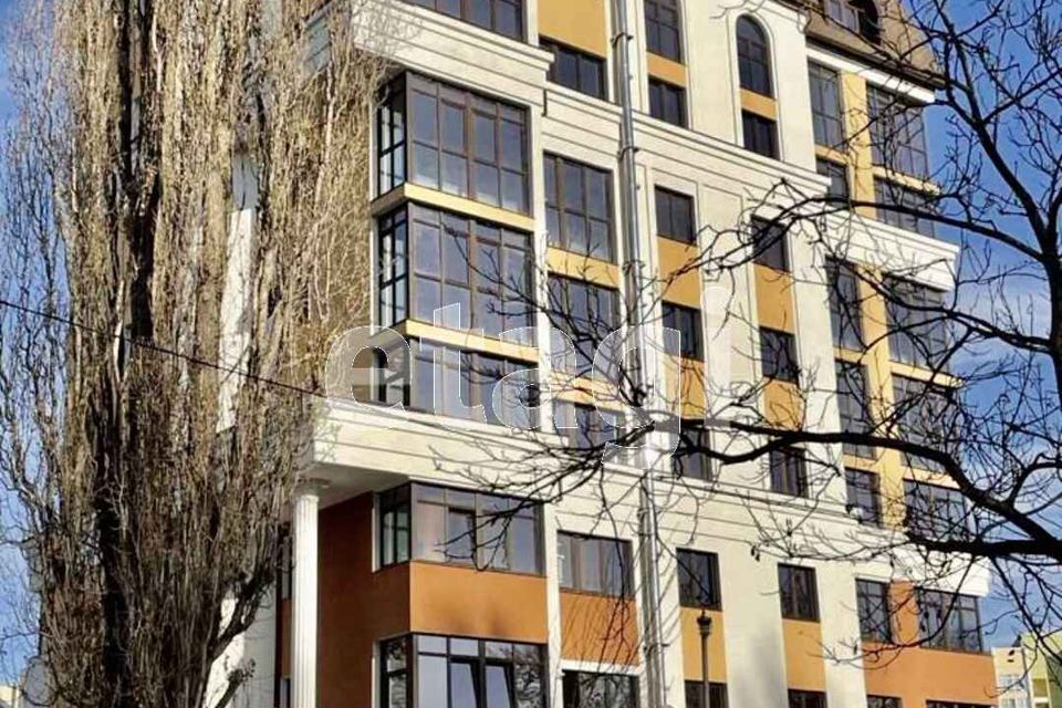 Продаётся 7-комнатная квартира, 252 м²