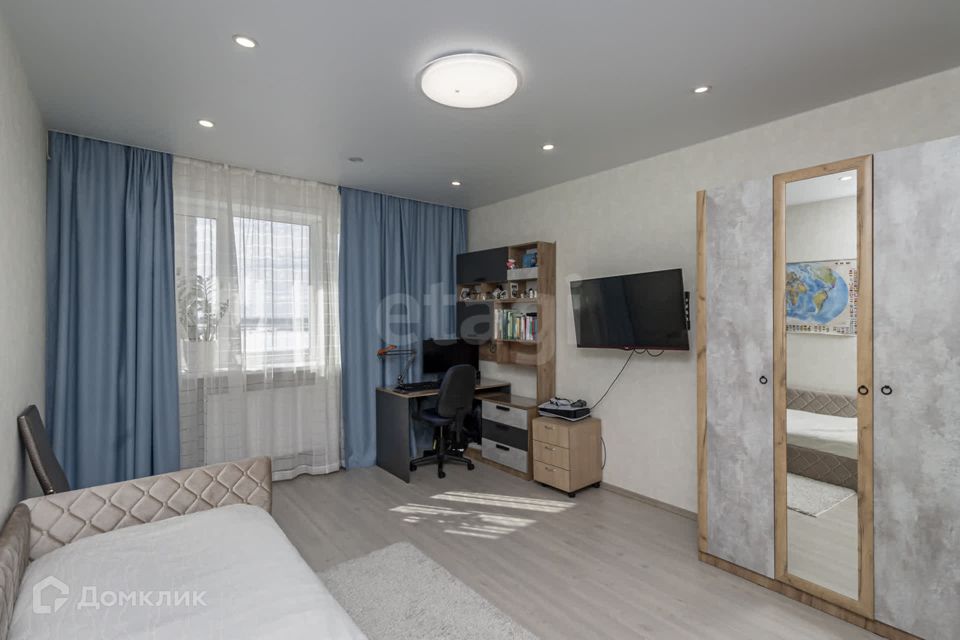 Продаётся 3-комнатная квартира, 104.8 м²