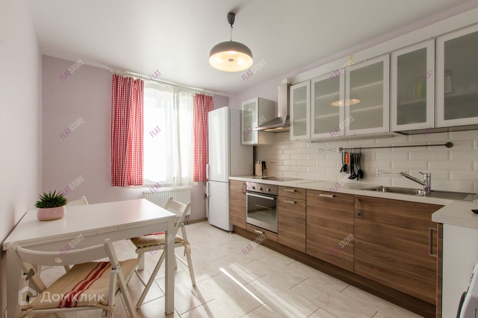 Сдаётся 1-комнатная квартира, 42 м²