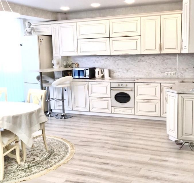 Сдаётся 2-комнатная квартира, 68 м²