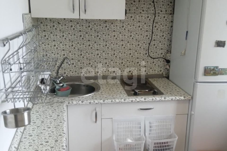 Продаётся 4-комнатная квартира, 64.5 м²