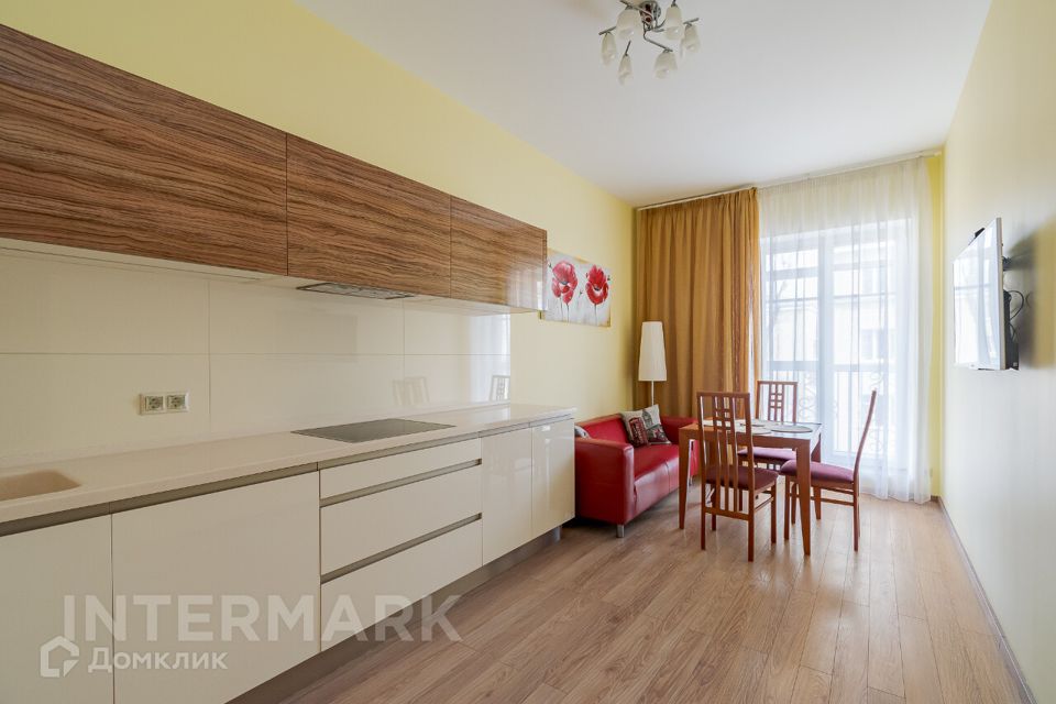 Сдаётся 2-комнатная квартира, 80 м²