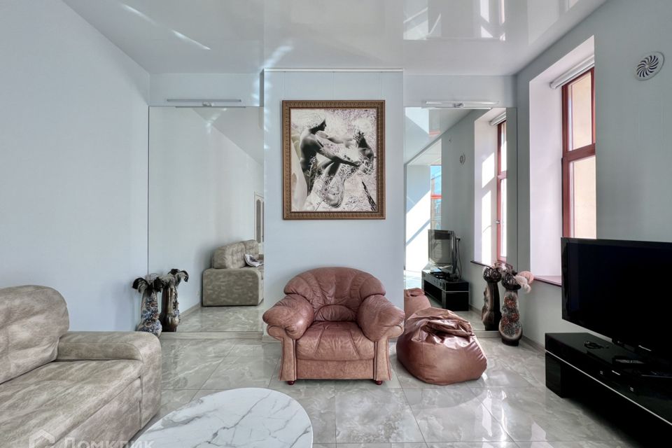 Сдаётся 3-комнатная квартира, 150 м²