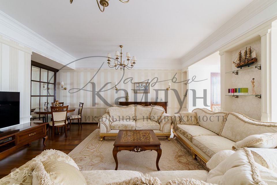 Продаётся 3-комнатная квартира, 136.3 м²