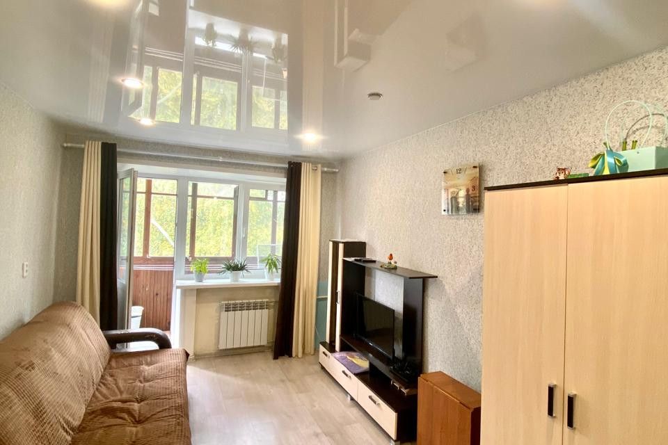 Продаётся комната в 2-комн. квартире, 18.2 м²