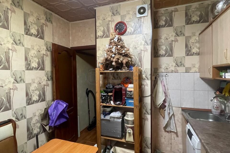 Продаётся комната в 2-комн. квартире, 30 м²