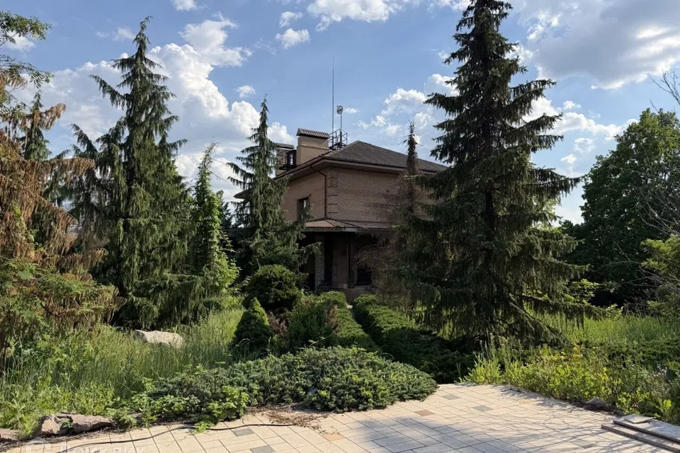 Продаётся 2-этажный дом, 516 м²