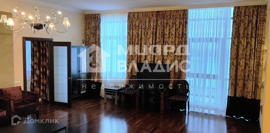 Сдаётся 2-комнатная квартира, 101.1 м²