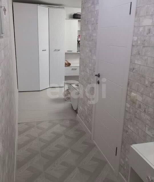 Продаётся 2-комнатная квартира, 42.7 м²