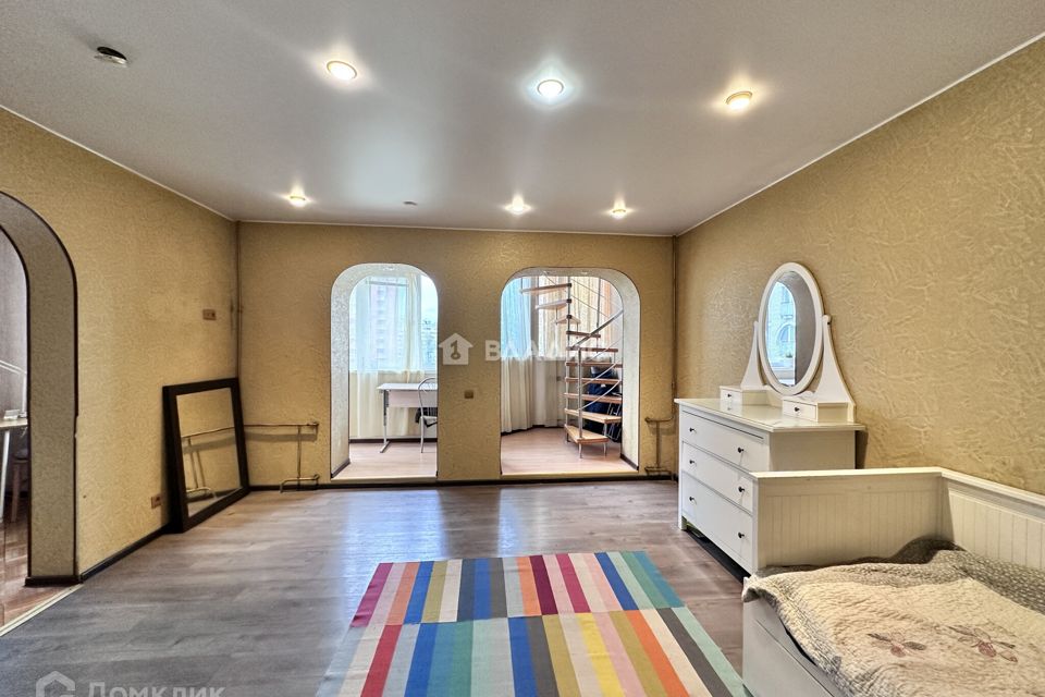Продаётся 2-комнатная квартира, 89.3 м²