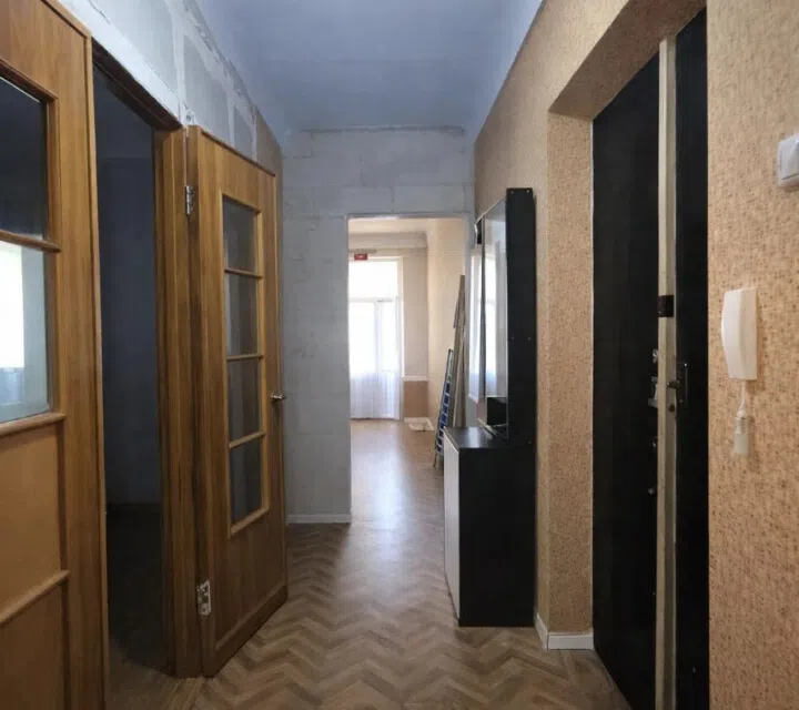 Продаётся 3-комнатная квартира, 63.4 м²