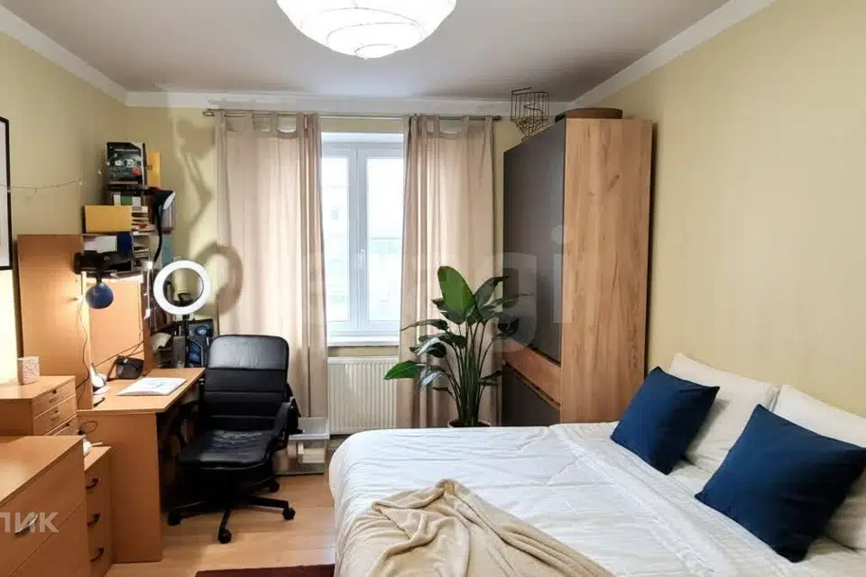 Продаётся 2-комнатная квартира, 55.7 м²