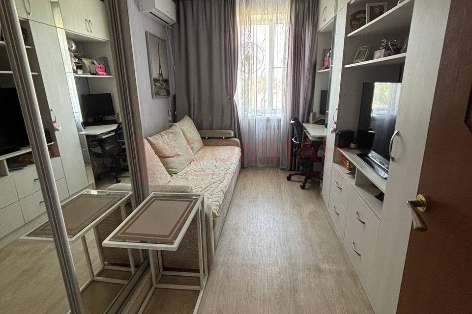 Продаётся 3-комнатная квартира, 57.7 м²
