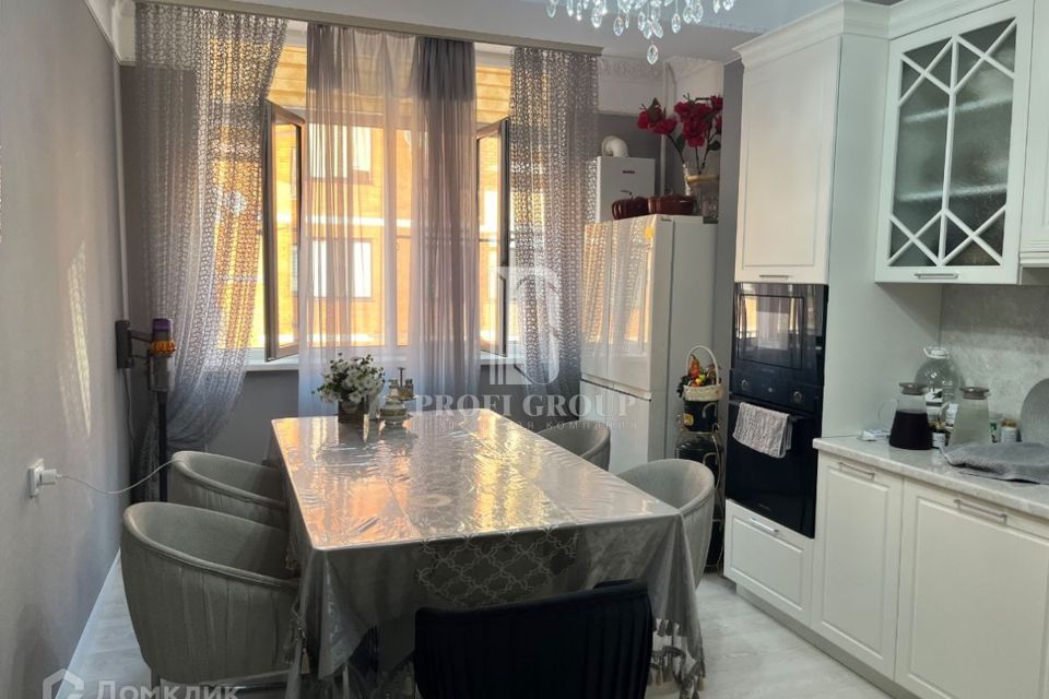 Продаётся 3-комнатная квартира, 100 м²
