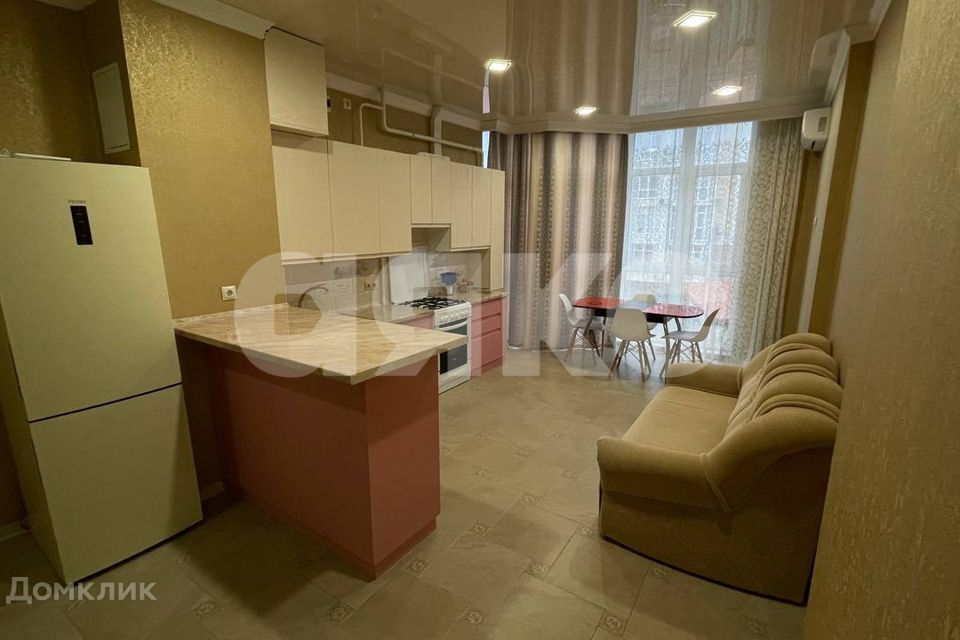 Продаётся 1-комнатная квартира, 58 м²