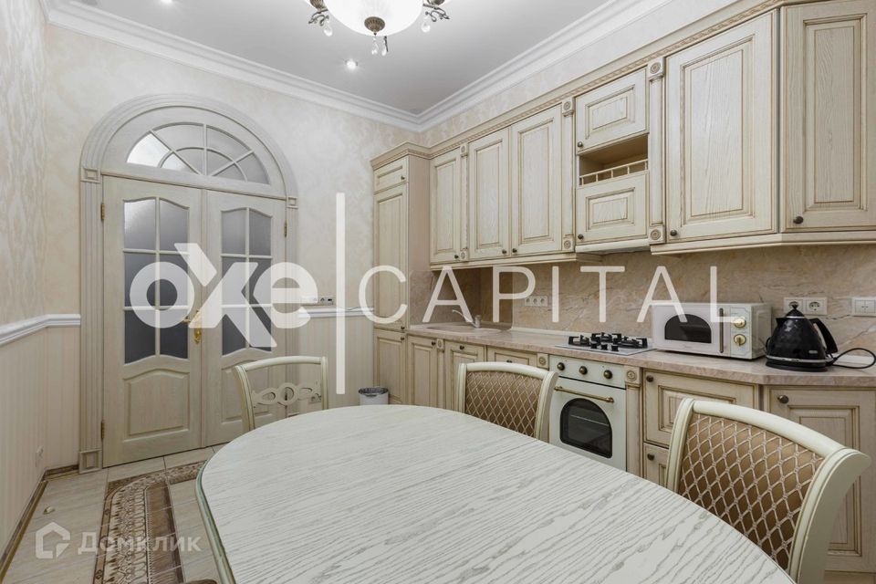 Сдаётся 4-комнатная квартира, 105 м²