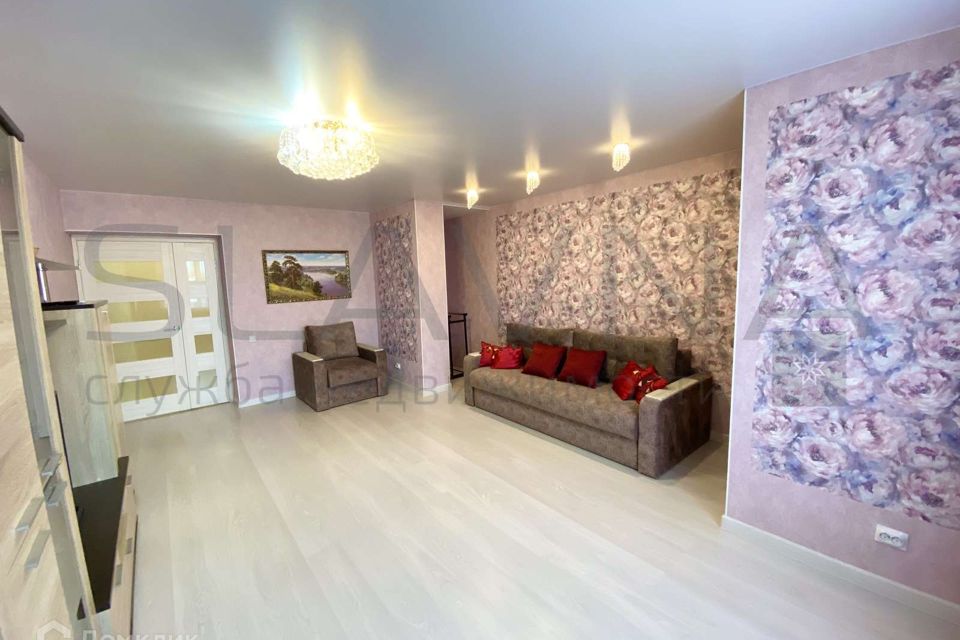 Продаётся 2-комнатная квартира, 72.2 м²