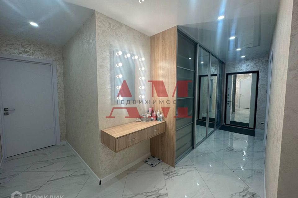 Продаётся 3-комнатная квартира, 82.8 м²