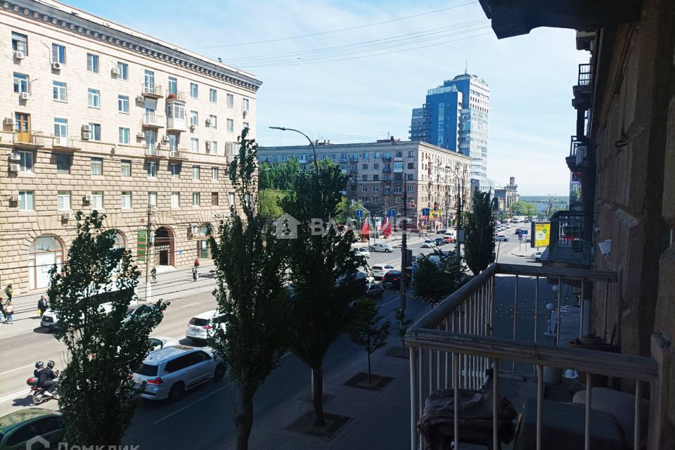 Продаётся 2-комнатная квартира, 56.8 м²