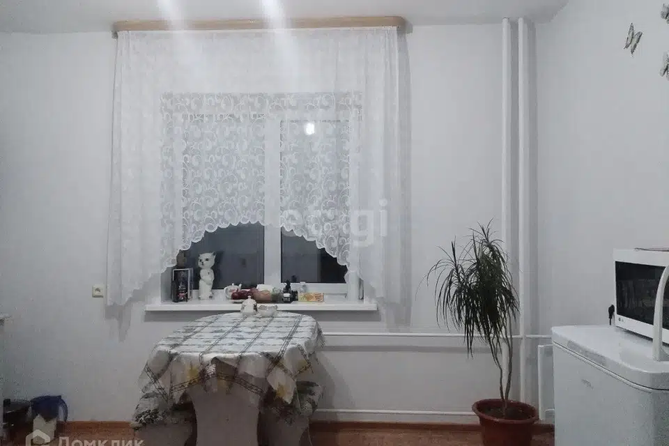 Продаётся 4-комнатная квартира, 90.8 м²