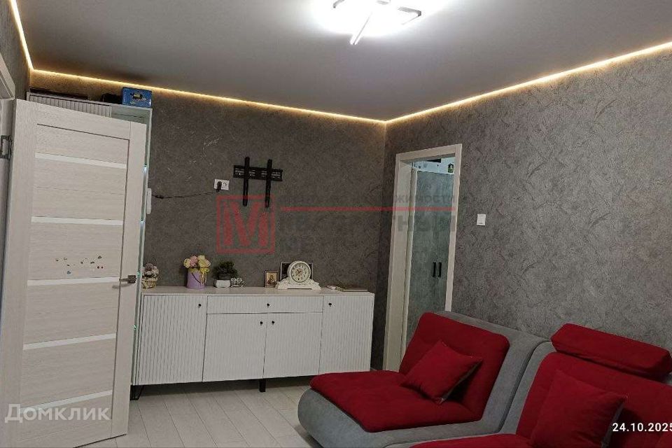 Продаётся 4-комнатная квартира, 60.3 м²