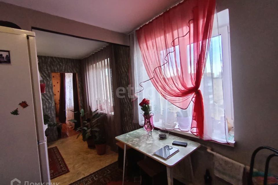 Продаётся 3-комнатная квартира, 52.4 м²